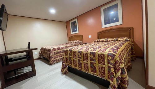 Zimmer, 2 Doppelbetten, Nichtraucher