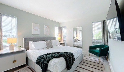 Basic-Apartment, 1 King-Bett und Schlafsofa, Terrasse