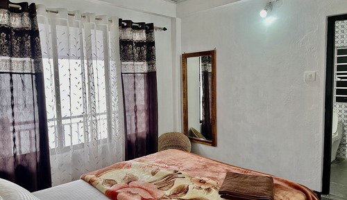 Familien-Doppelzimmer, Balkon, Bergblick