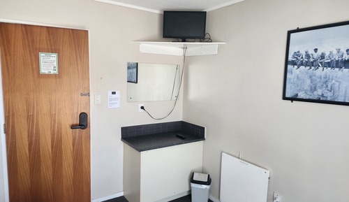 Standard-Doppelzimmer, Gemeinschaftsbad