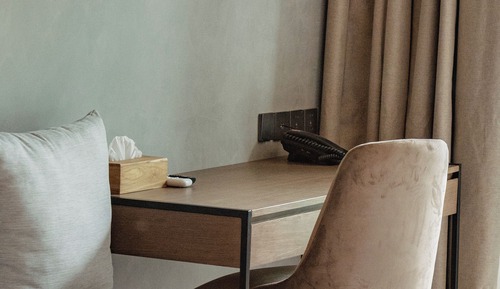 Deluxe Corner Pool Access