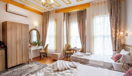 Standard-Dreibettzimmer, Kochnische, Stadtblick