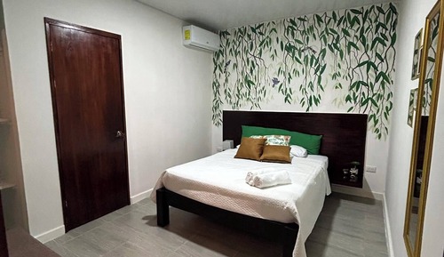 Classic-Vierbettzimmer, zum Innenhof hin