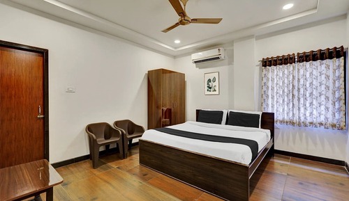 Economy-Doppelzimmer, Balkon, Stadtblick
