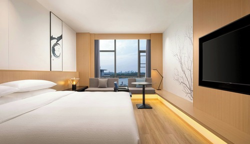 Premier-Zimmer, 1 King-Bett, Stadtblick