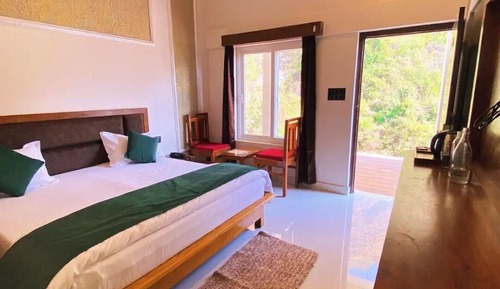 Standard-Doppelzimmer, Bergblick