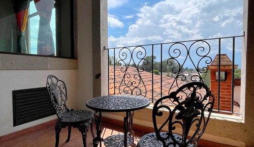 Junior-Suite, eingeschränkter Seeblick