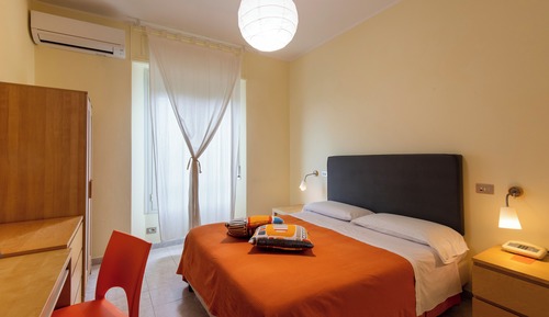 Doppel- oder Zweibettzimmer, Talblick