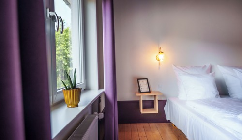 Romantisches Doppel- und Zweibettzimmer