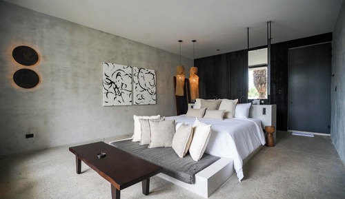 Canopy Suite + Private Balcony