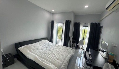 Deluxe Room Share Town House