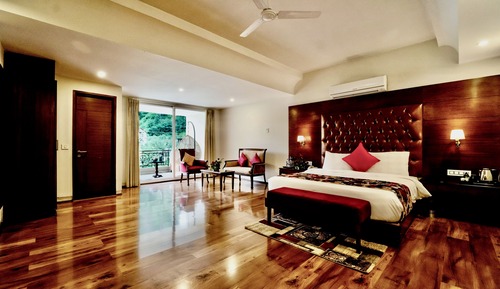 Royal-Doppelzimmer, 1 King-Bett, Balkon, Flussblick