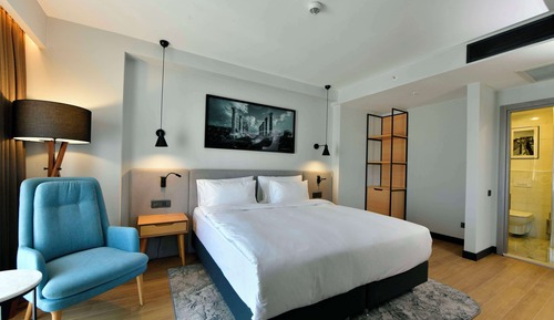 Junior-Suite, Terrasse, eingeschränkter Meerblick