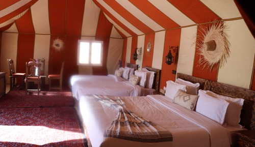 Luxury-Vierbettzimmer, Blick auf die Wüste