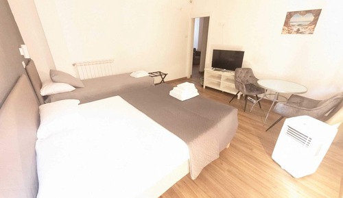 Comfort-Dreibettzimmer, Balkon, Stadtblick