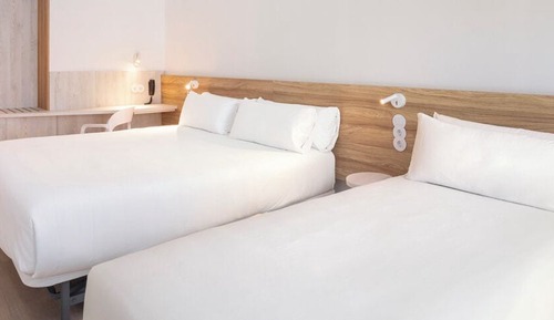 Dreibettzimmer