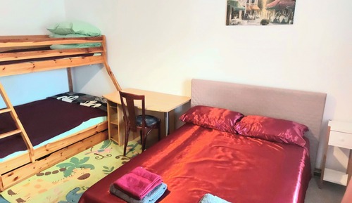 Familien-Vierbettzimmer
