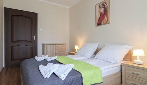 Economy-Suite