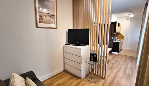 Economy-Suite