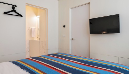 Premium-Apartment, Balkon, Poolblick