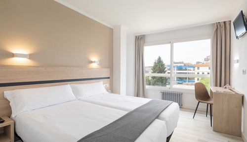 Standard-Doppel- oder -Zweibettzimmer