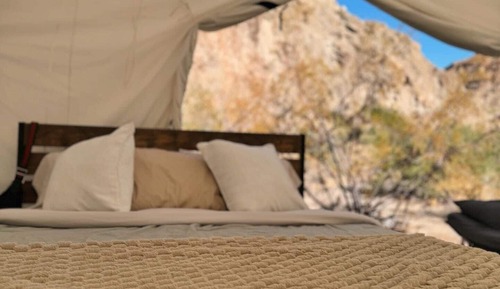 Presidential-Zelt, Bergblick, Bergseite