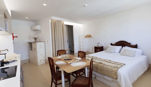 Superior-Doppel- oder -Zweibettzimmer