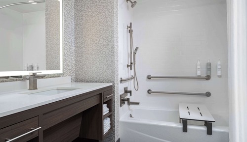 Studiosuite, 1 King-Bett, barrierefrei, Badewanne