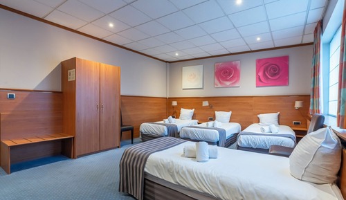 Basic-Vierbettzimmer