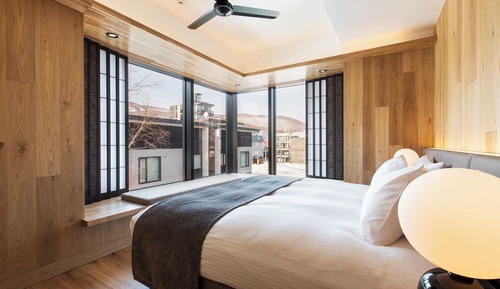 Superior-Doppel- oder -Zweibettzimmer