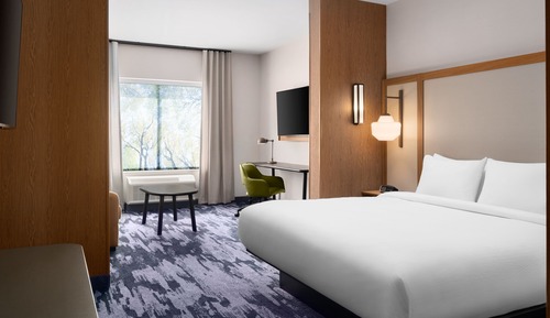 Suite, 1 King-Bett und Schlafsofa, Stadtblick (Hearing Accessible)