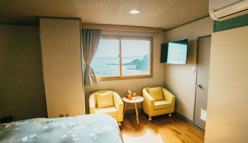 Standard-Doppelzimmer, Nichtraucher, eingeschränkter Meerblick (301, Private Bathroom)