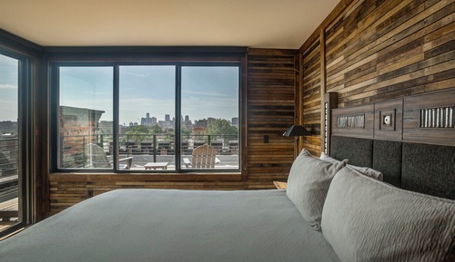 Doppel- oder Zweibettzimmer, Stadtblick