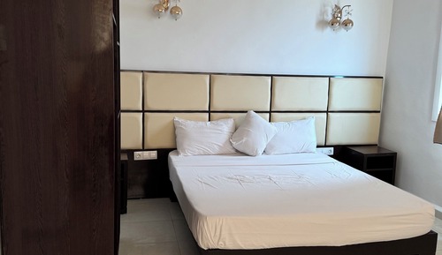 Doppel- oder Zweibettzimmer