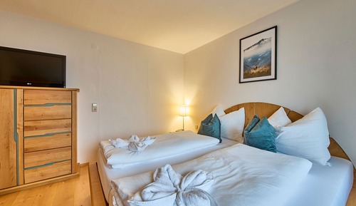 Basic-Vierbettzimmer, Nichtraucher, Bergblick