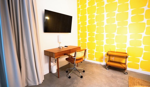 Premium-Suite, 1 King-Bett und Schlafsofa, Küche, Poolblick