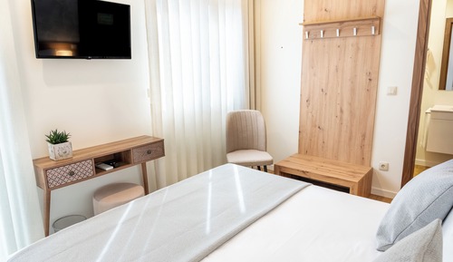 Comfort-Doppelzimmer, Balkon, Blick auf den Weinberg