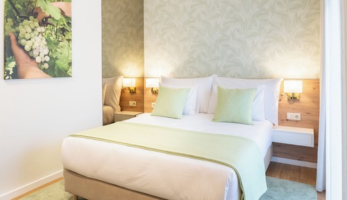 Comfort-Doppelzimmer, Balkon, Poolblick (A)