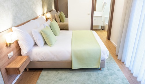 Comfort-Doppelzimmer, Balkon, Poolblick