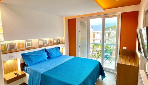 Design-Doppel- oder -Zweibettzimmer, Bergblick