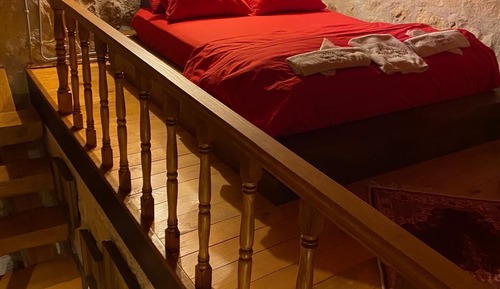 Villa, Flussblick, zum Garten hin