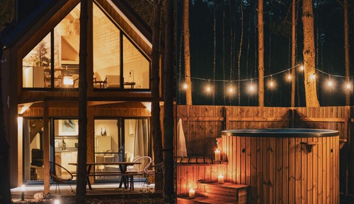 Superior-Chalet, Gartenblick, zum Garten hin