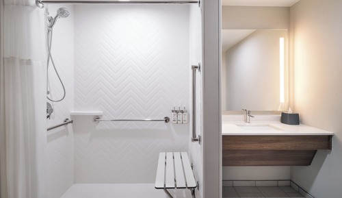 Standardzimmer, 2 Queen-Betten, barrierearm (Communications, Transfer Shower)