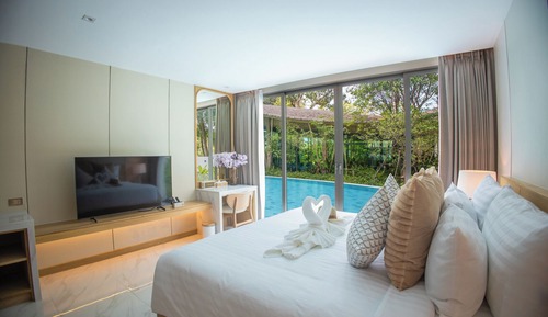 Grand Deluxe With Pool