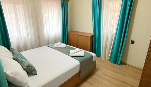 Suite, 1 Doppelbett und Schlafsofa, Gartenblick