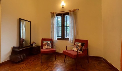 Familienvilla, Balkon, Bergblick
