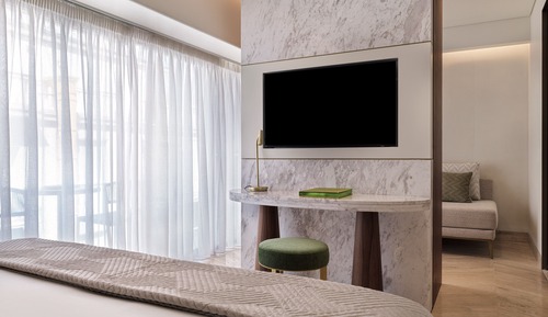 Junior Suite with view to Aeropagitou Street