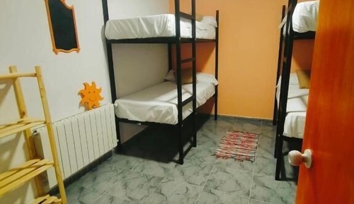 Gemeinsamer Standard-Schlafsaal, Balkon