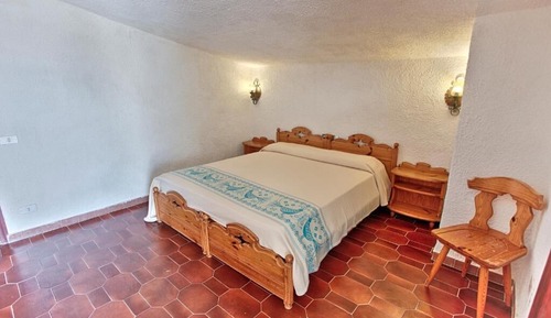 Basic-Doppel- oder -Zweibettzimmer, Gartenblick