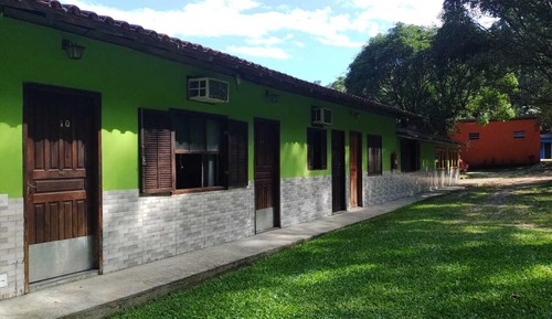 Gemeinsamer Economy-Schlafsaal, Gartenblick